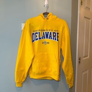University of Delaware Champion Hooded Sweatshirt Yellow Small